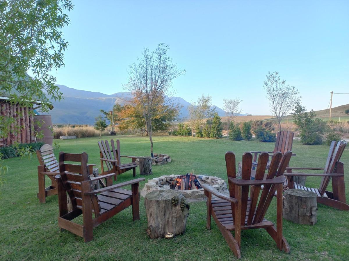 A Log Home At Buffalo Creek Buffeljagsrivier Bagian luar foto