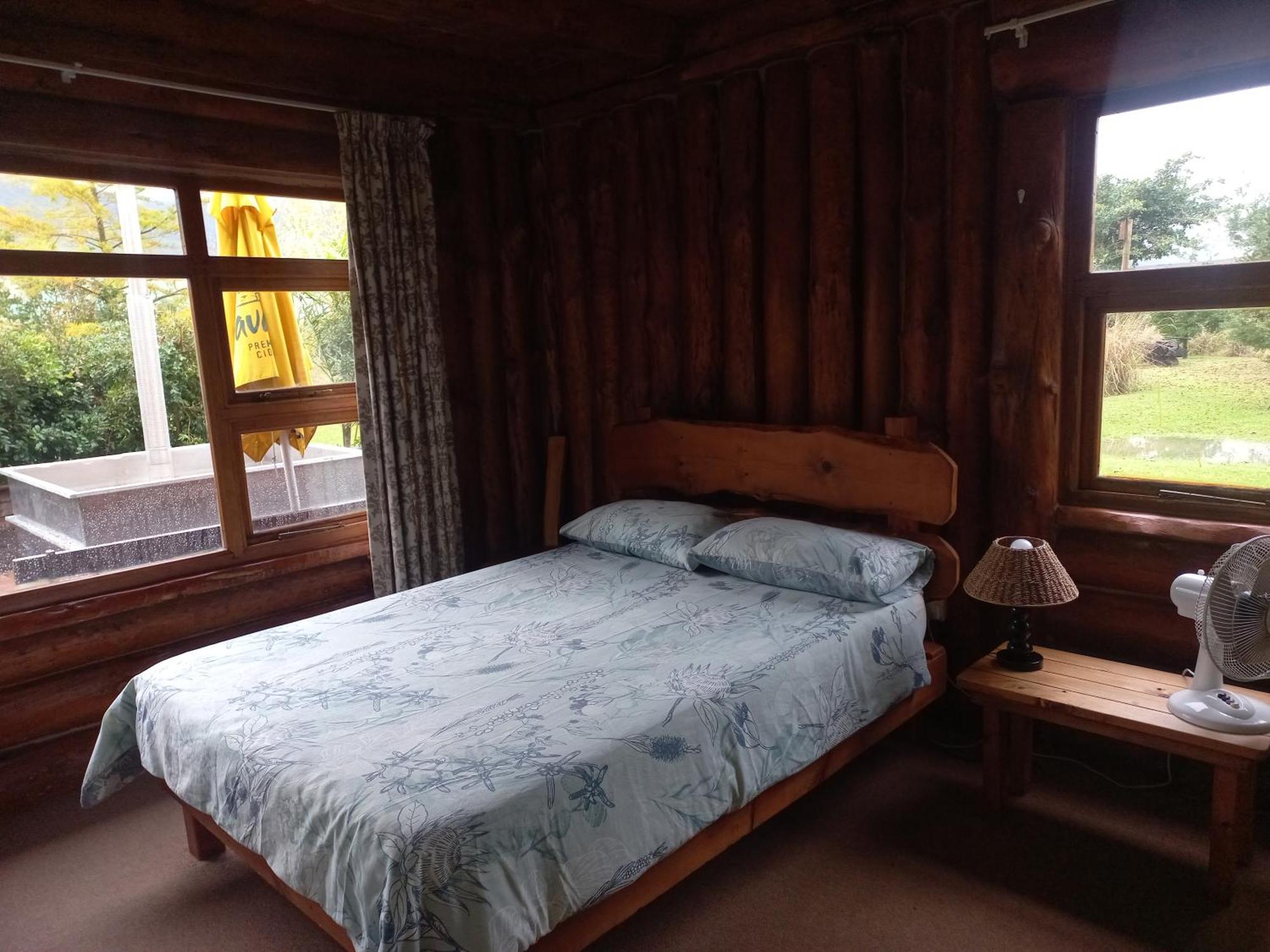 A Log Home At Buffalo Creek Buffeljagsrivier Bagian luar foto