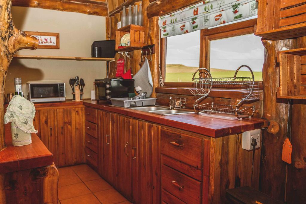 A Log Home At Buffalo Creek Buffeljagsrivier Bagian luar foto