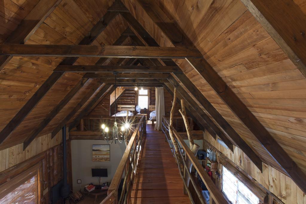 A Log Home At Buffalo Creek Buffeljagsrivier Bagian luar foto