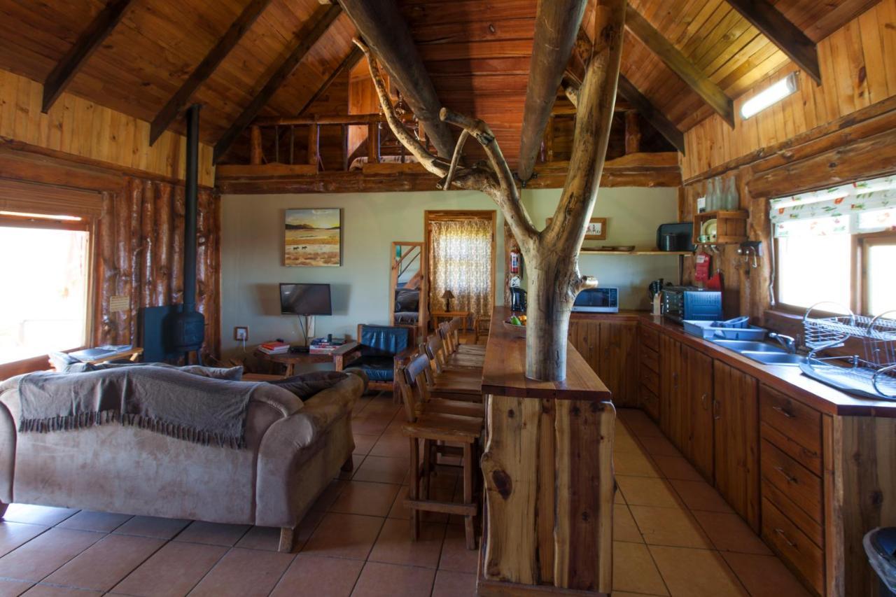 A Log Home At Buffalo Creek Buffeljagsrivier Bagian luar foto
