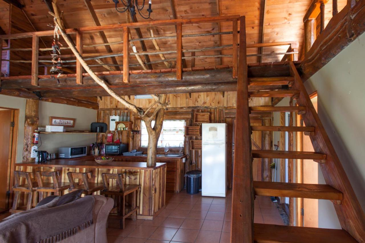 A Log Home At Buffalo Creek Buffeljagsrivier Bagian luar foto
